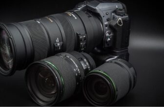 How Do I Choose Between Prime and Zoom Lenses?
