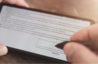 What Are the Benefits of Using a Smartphone With a Stylus?